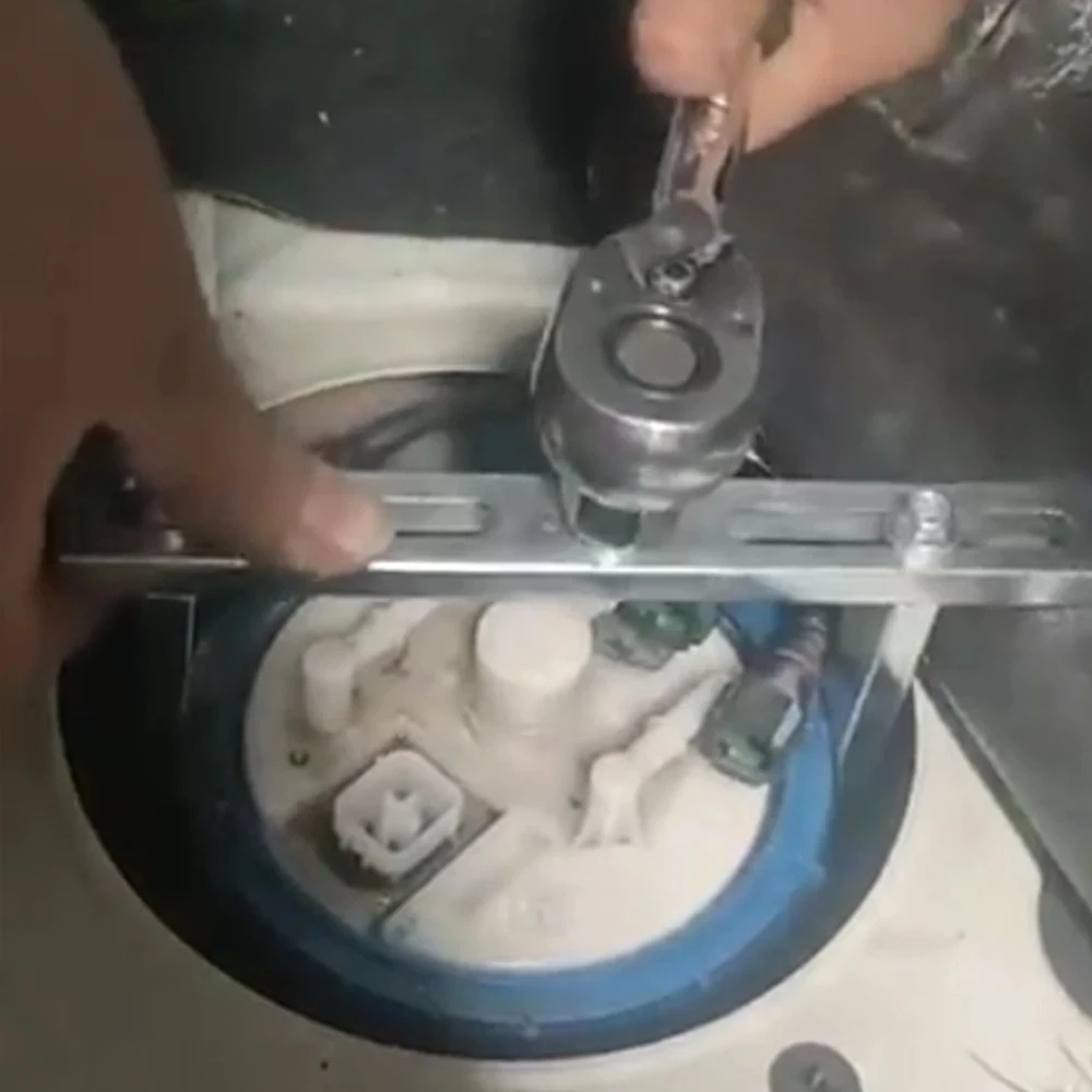 Extractor De Tapa De Tanque De Combustible